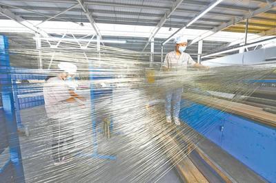 襄阳 把岩石织成布，新材料技术引领产业变革